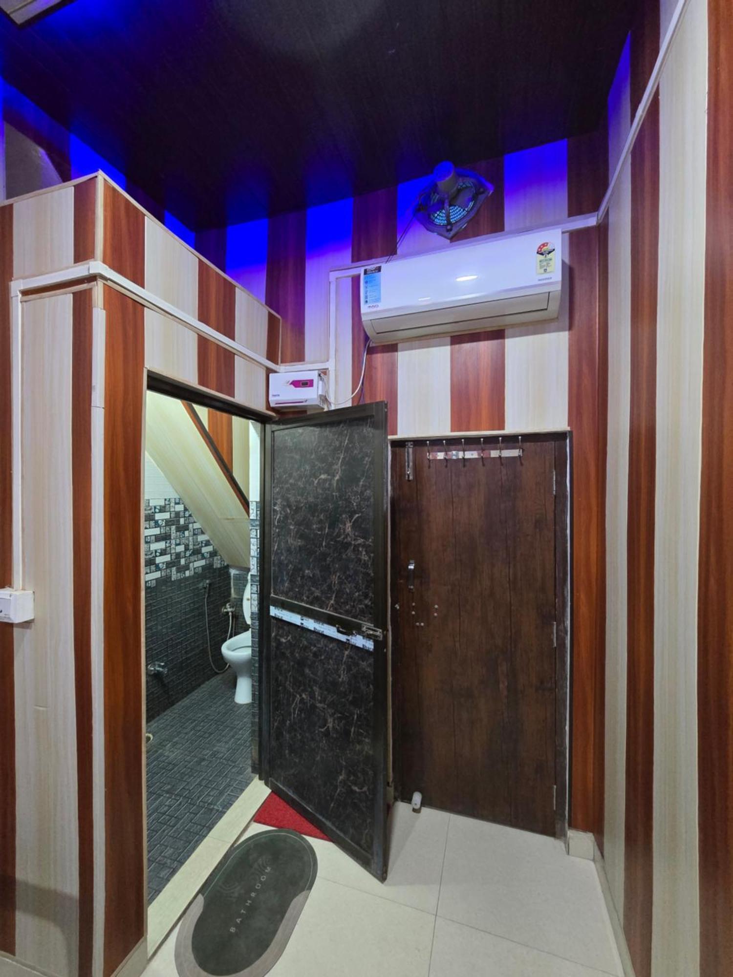 Ramlala Paying Guest House Stay Just 100M From Saryu Ghat, Ayodhya Exterior foto